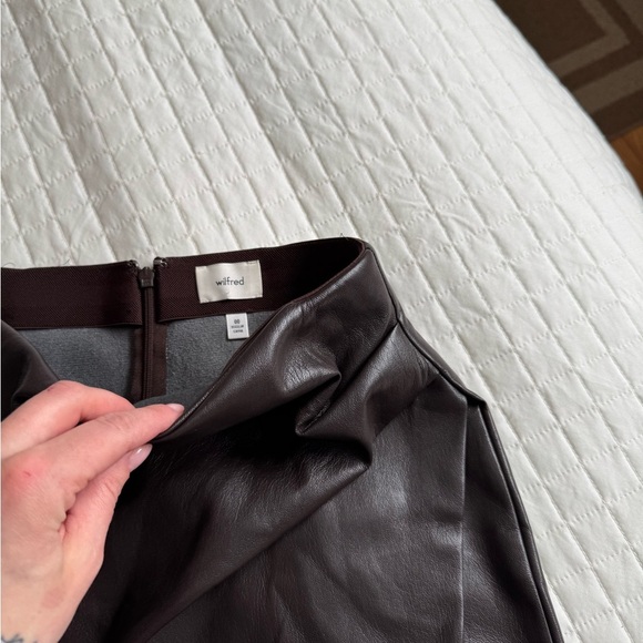 Aritzia faux wrap mini skirt - Picture 5 of 8